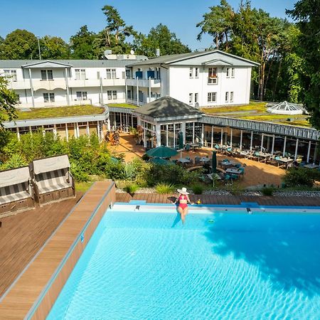 Ostseehotel Villen Im Park - Ein Rovell Hotel 塞巴特黑灵斯多夫 外观 照片
