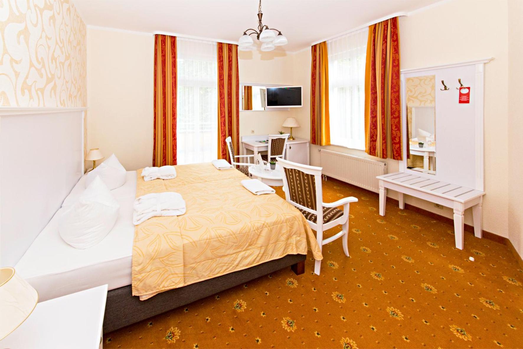 Ostseehotel Villen Im Park - Ein Rovell Hotel 塞巴特黑灵斯多夫 外观 照片