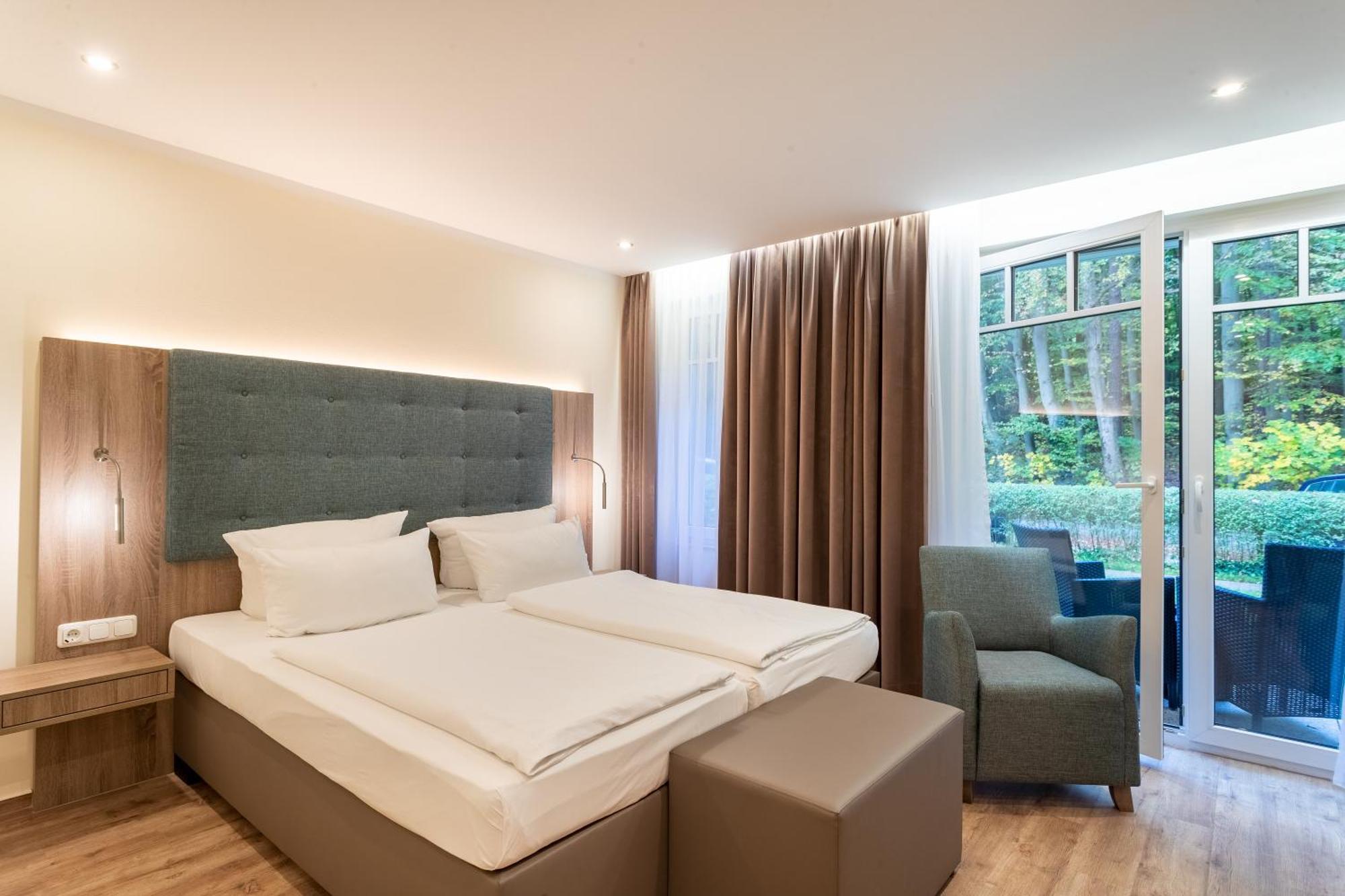 Ostseehotel Villen Im Park - Ein Rovell Hotel 塞巴特黑灵斯多夫 外观 照片