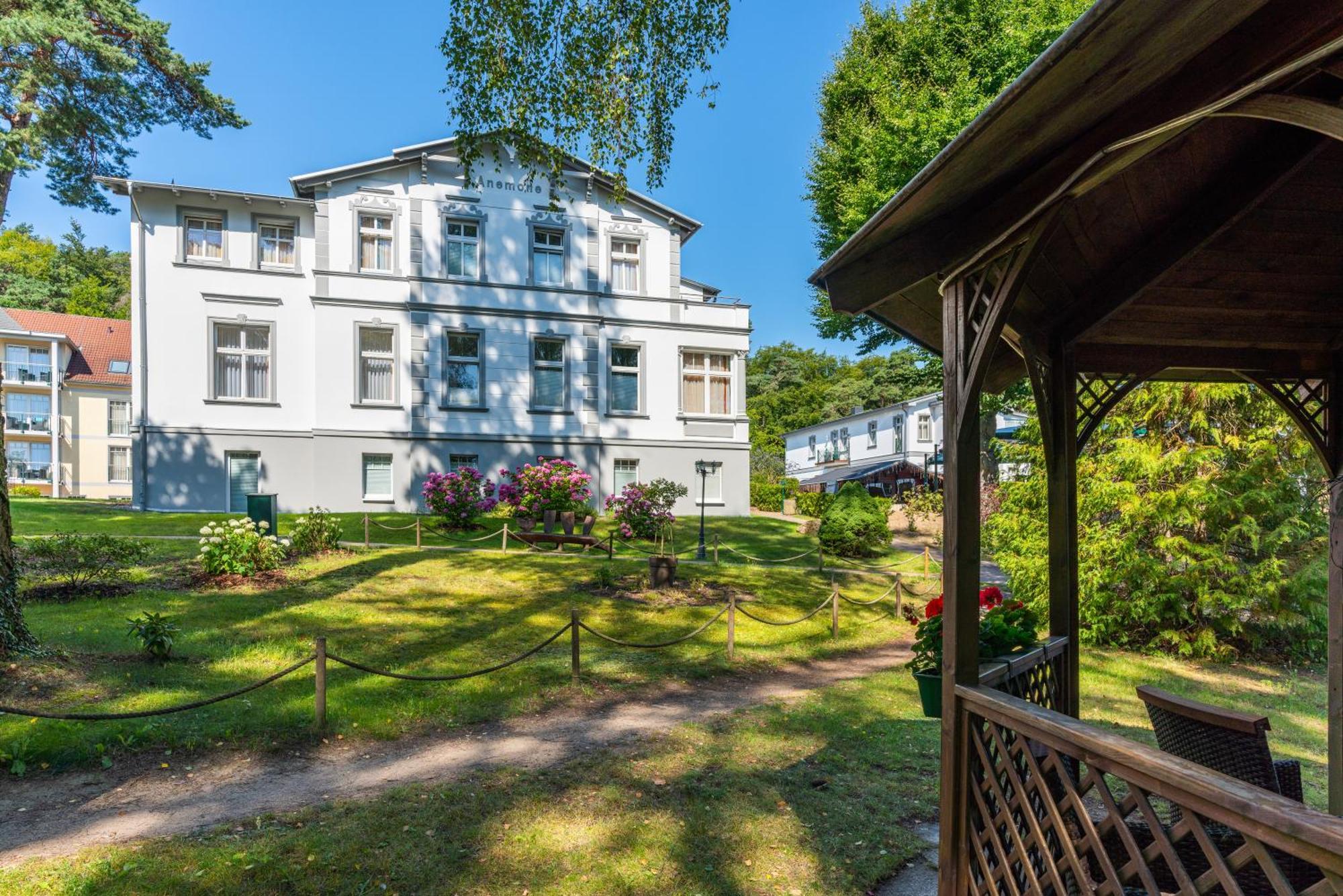 Ostseehotel Villen Im Park - Ein Rovell Hotel 塞巴特黑灵斯多夫 外观 照片