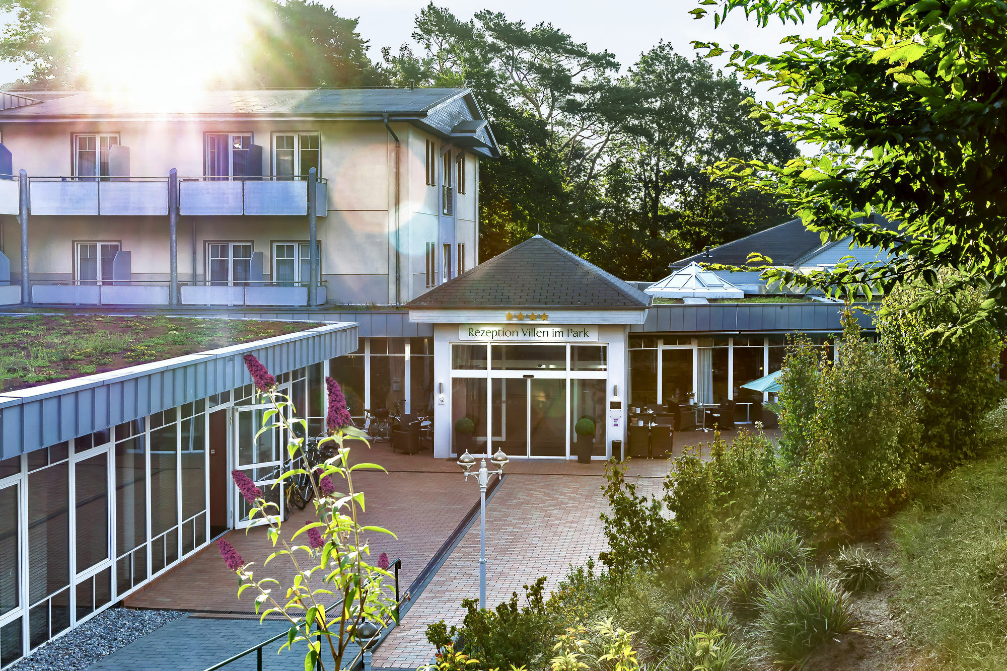 Ostseehotel Villen Im Park - Ein Rovell Hotel 塞巴特黑灵斯多夫 外观 照片