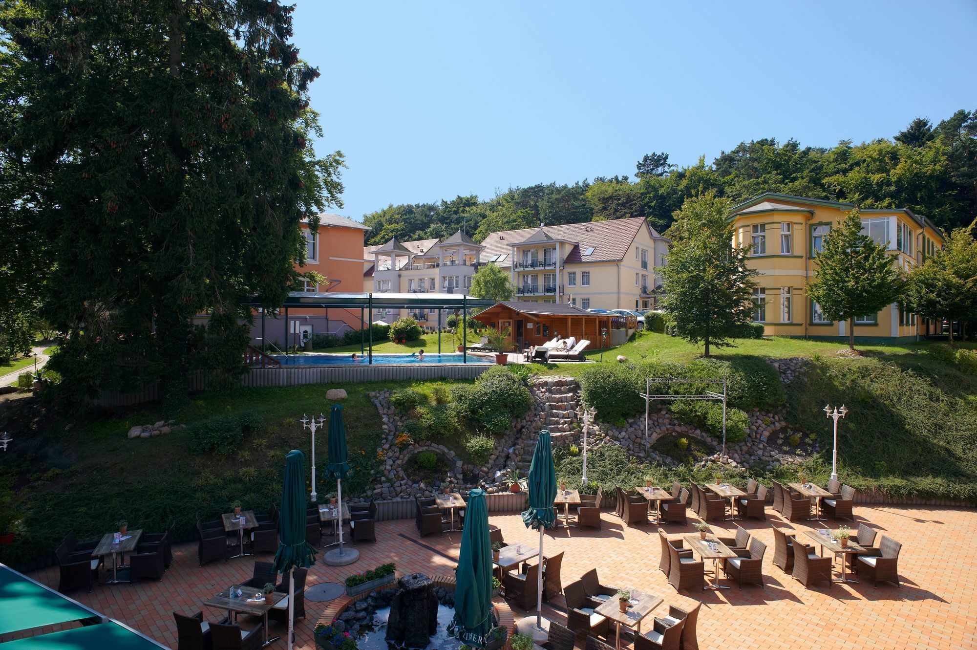 Ostseehotel Villen Im Park - Ein Rovell Hotel 塞巴特黑灵斯多夫 外观 照片